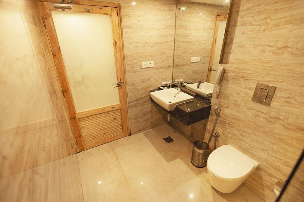 Hotel Elite Palazzo Kochi Exterior photo
