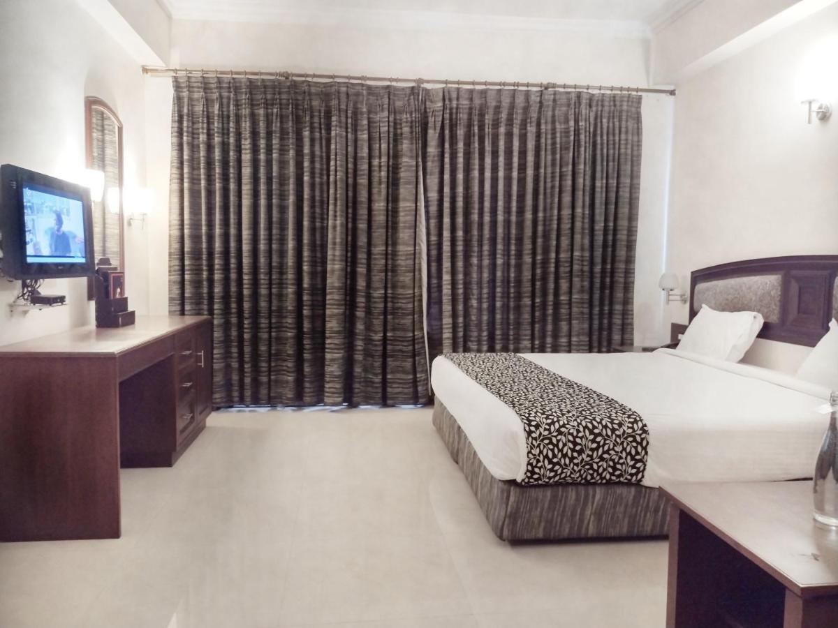 Hotel Elite Palazzo Kochi Exterior photo
